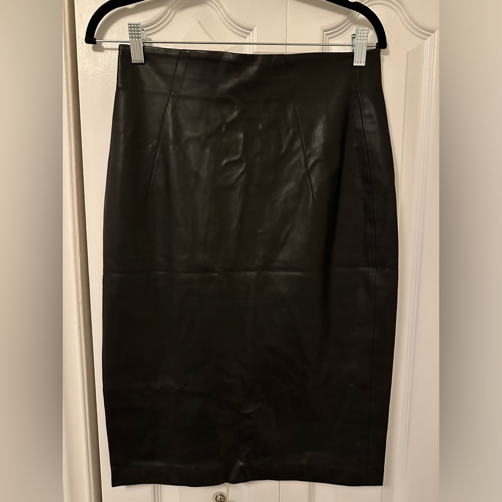 Zara Basic - Black high waisted skirt - S